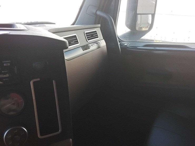 2020-freightliner-pt126sl-1fujhhdr0lllf2426-mileage:-image-19