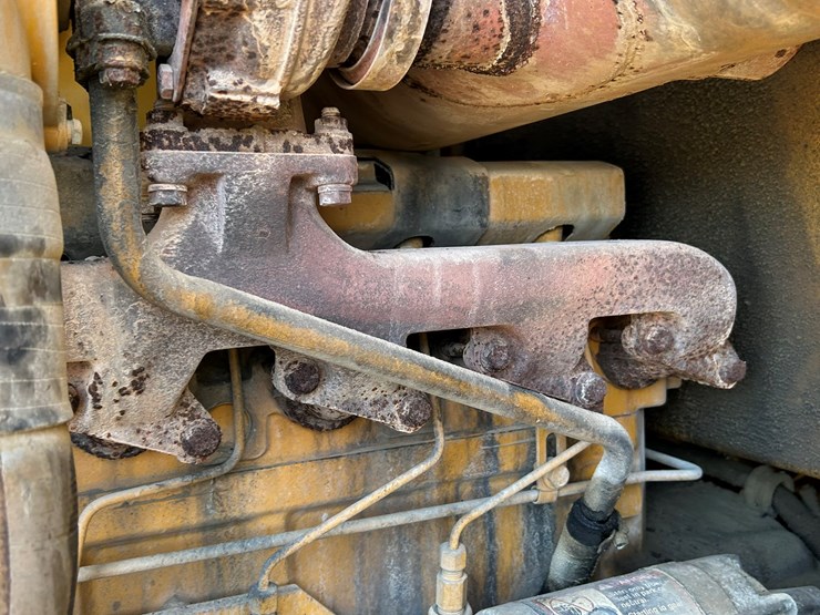 2010-deere-544k-image-41