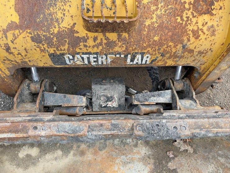 2011-caterpillar-272c-image-10