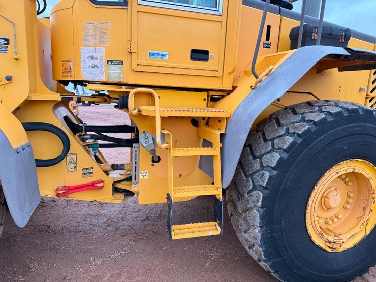 volvo-l120e-image-17