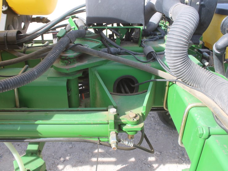 john-deere-7200-image-29