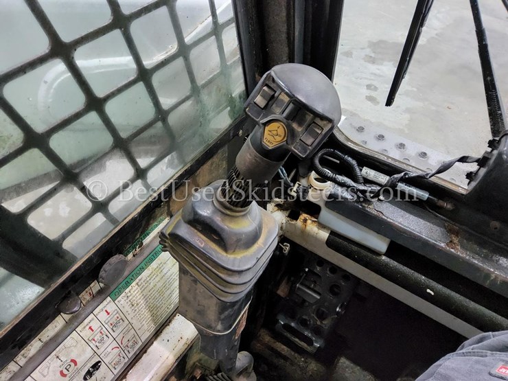 2005-bobcat-t190-image-22