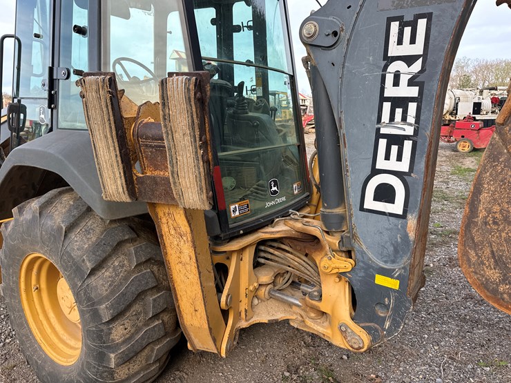 2011-deere-310sj-image-21