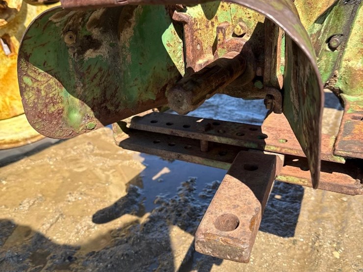 john-deere-b-image-6