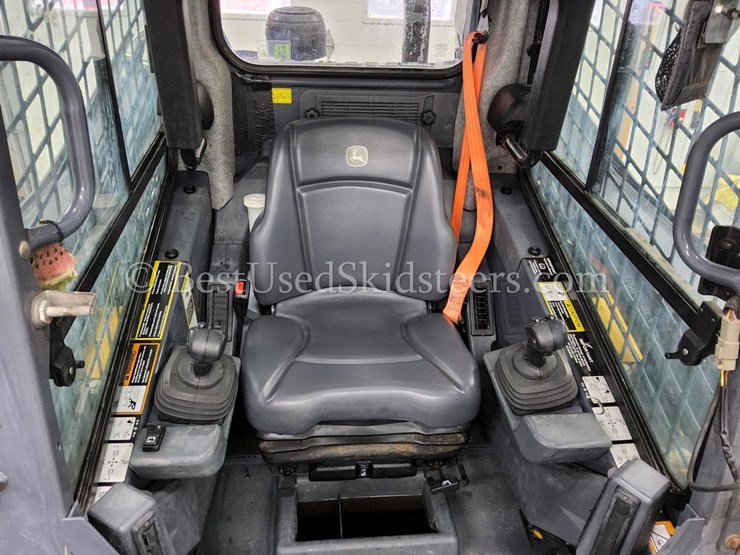 2023-deere-325g-image-30