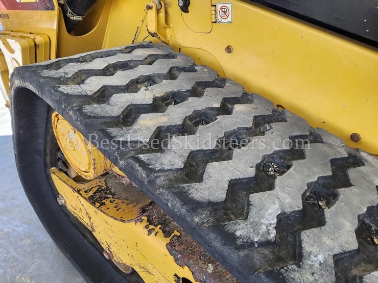 2016-caterpillar-259d-image-16