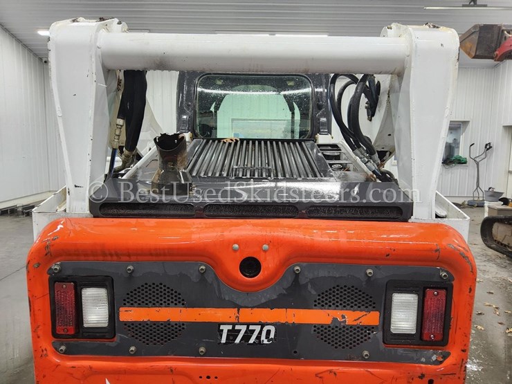 2017-bobcat-t770-image-25