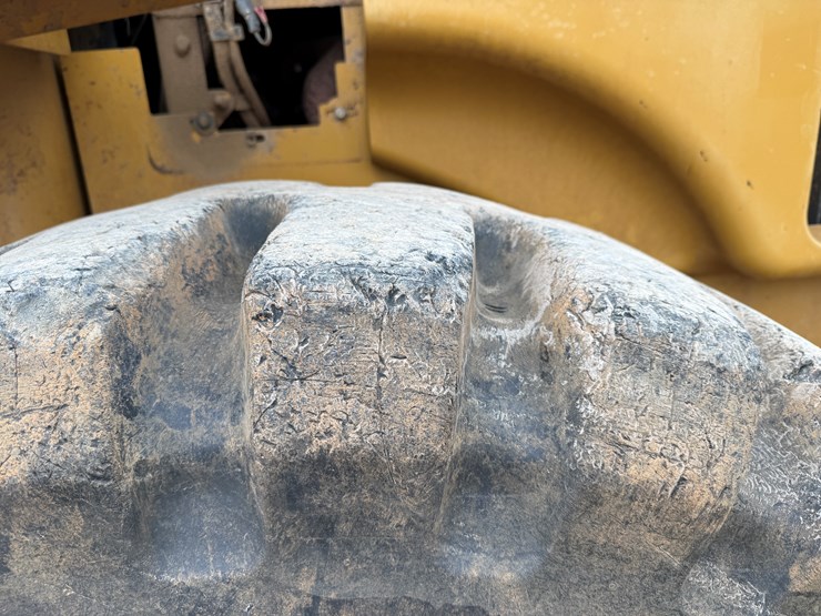 2005-caterpillar-930g-image-81