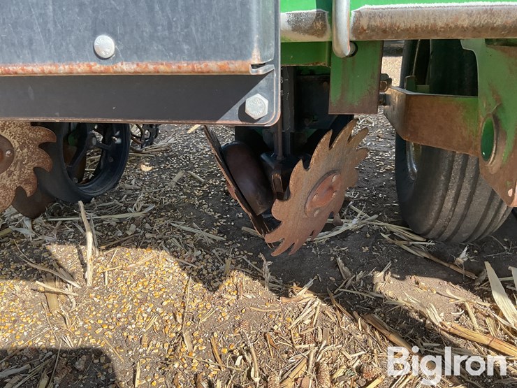 2014-john-deere-1720-image-18