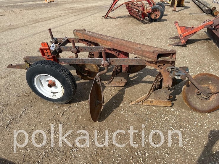 1842---3-btm-fast-hitch-plow-image-3