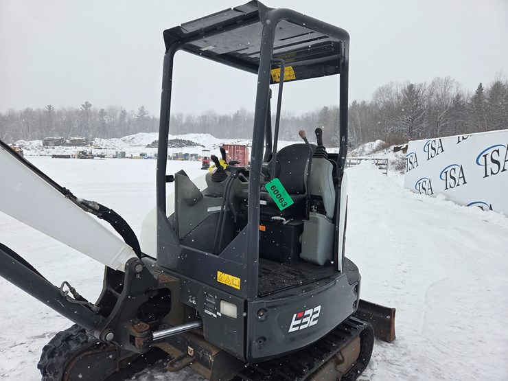 2019-bobcat-e32i-image-36
