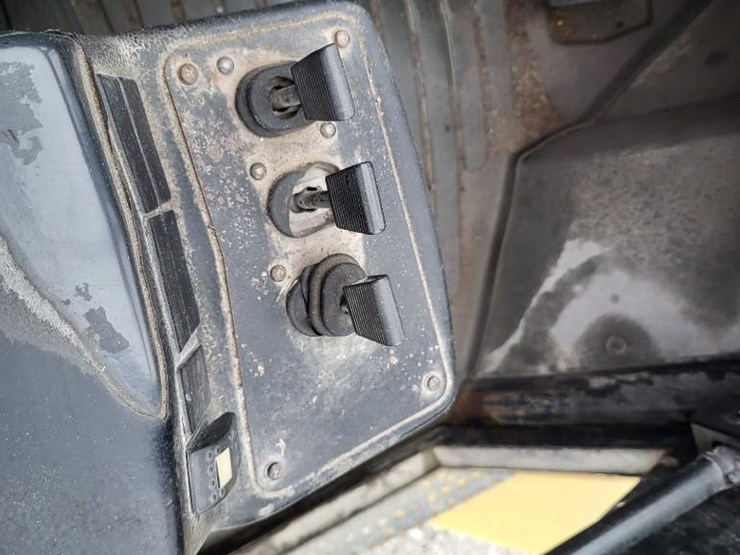 2012-yale-forklift-image-50