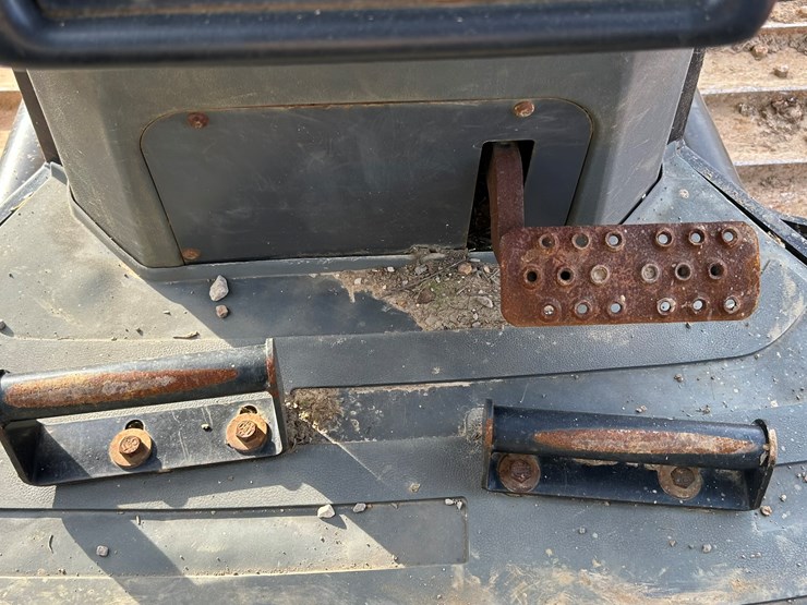 2015-caterpillar-d5k-image-42