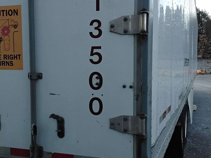 2013-great-dane-van-image-28