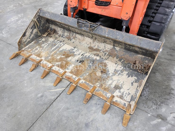 2015-kubota-svl90-2-image-17