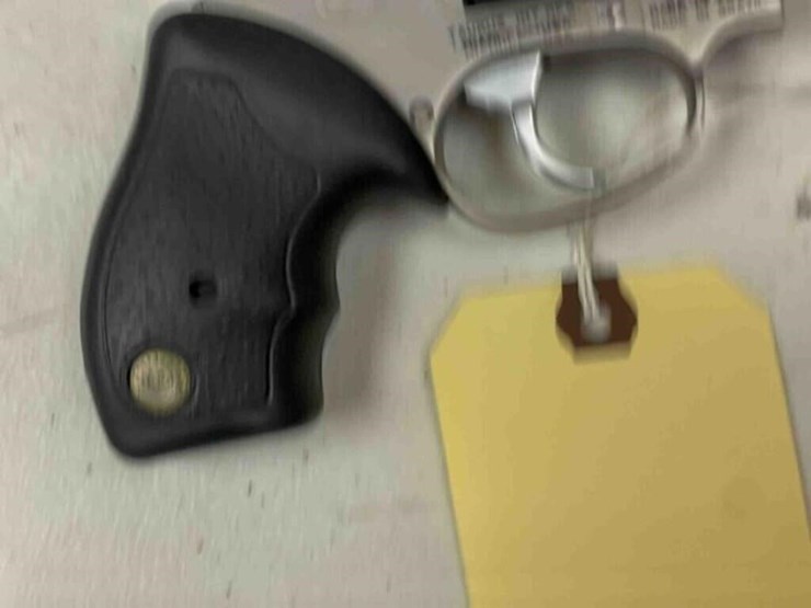 taurus-revolver-image-15