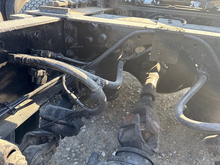 2011-international-prostar-image-9