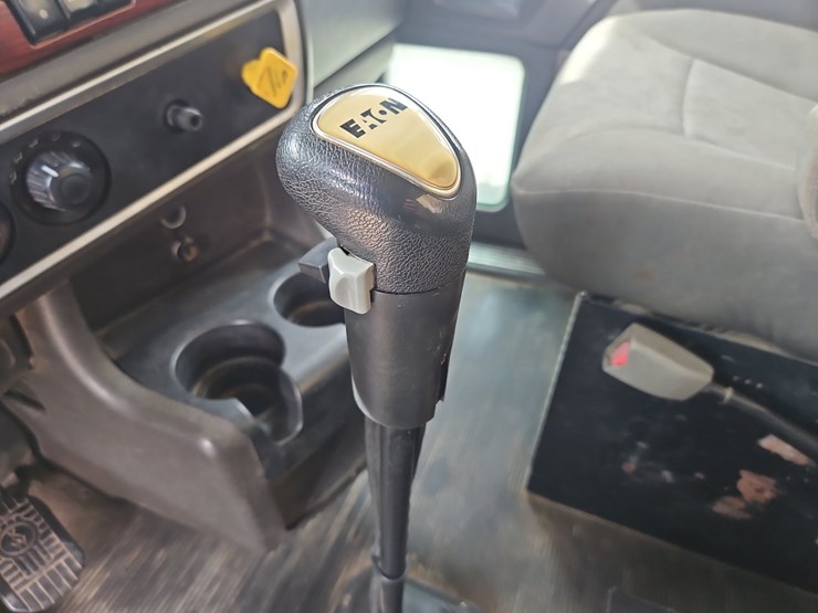 2007-kenworth-t800-image-34