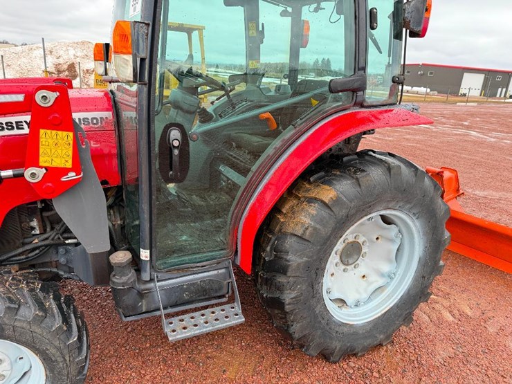 massey-ferguson-1736-image-16