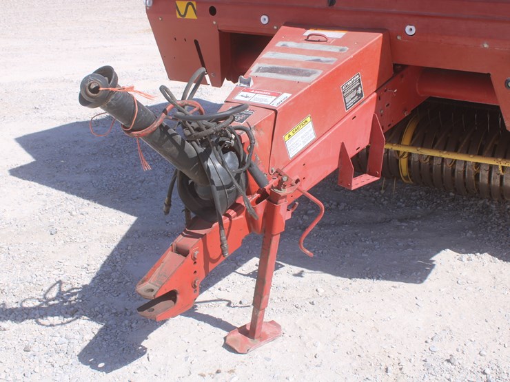new-holland-664-image-10