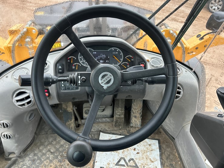 2019-volvo-l90h-image-65