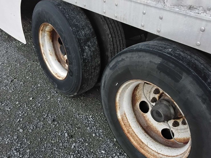 2013-great-dane-van-image-12