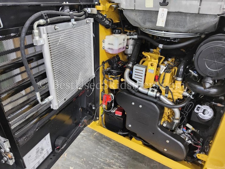 2024-caterpillar-259d3-image-34