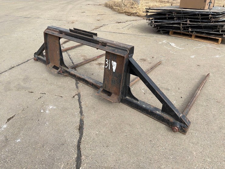 skidloader-4-prong-bale-spear-image-2