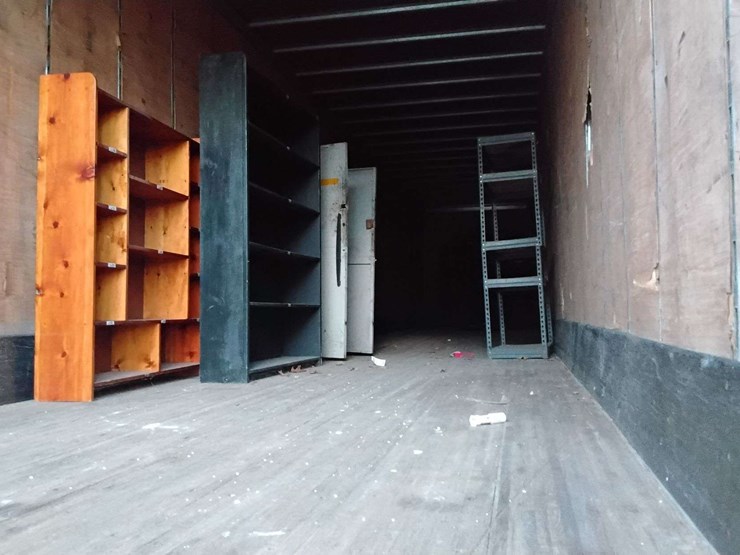 2013-great-dane-van-image-12