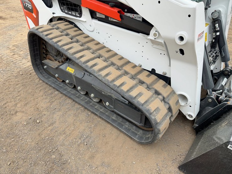 2024-bobcat-t770-image-12