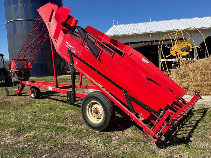 kuhns-1034-hay-accumulator---field-ready-image-6