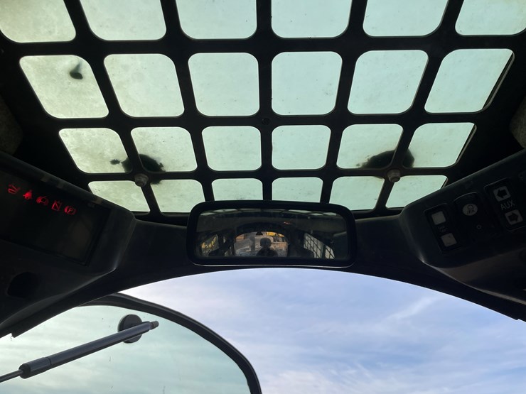 2019-deere-333g-image-47