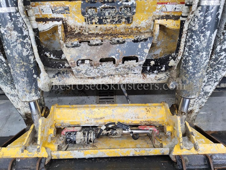 2014-deere-333e-image-16