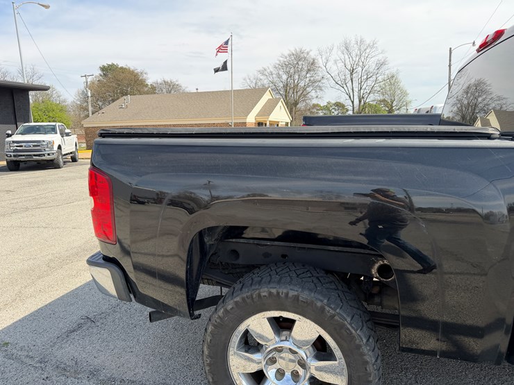 2012-chevrolet-silverado-1500-image-36