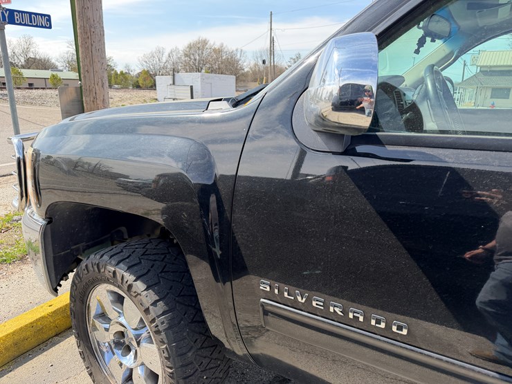 2012-chevrolet-silverado-1500-image-23