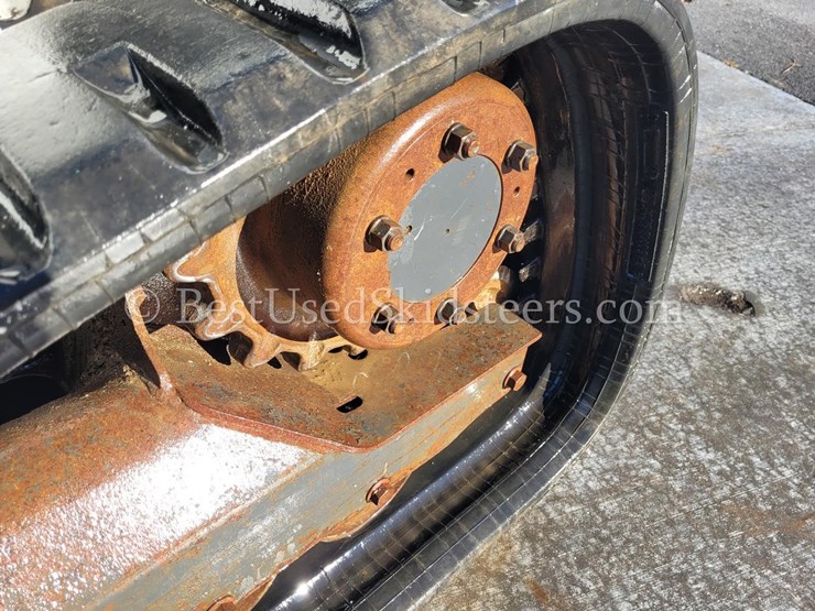 2016-bobcat-t740-image-11