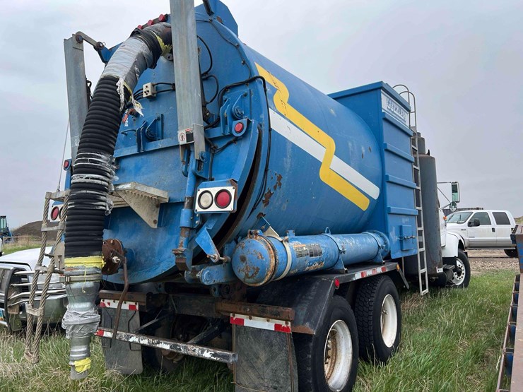 1999-international-2674-image-4