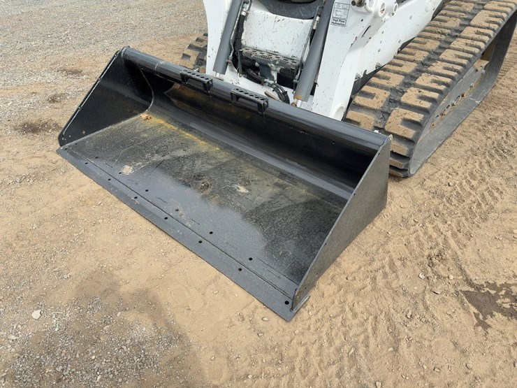 2020-bobcat-t740-image-9