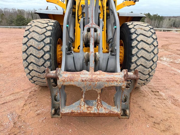 volvo-l120e-image-37