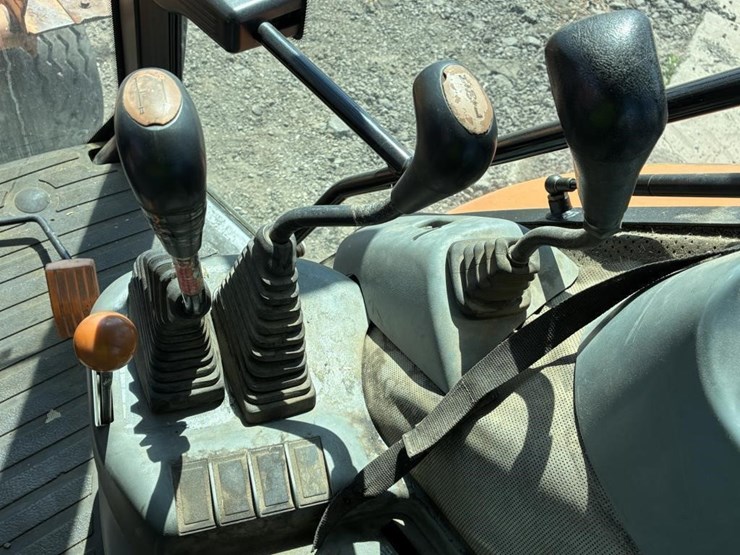 1998-case-cx80-image-24