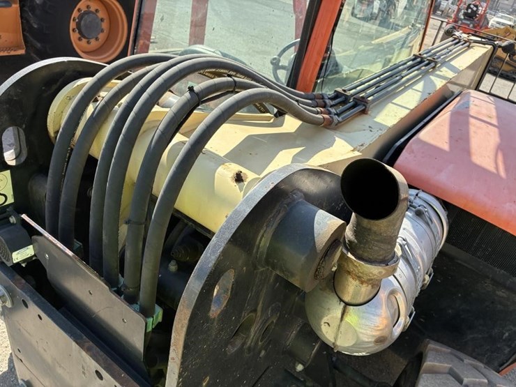 2015-jlg-g5-18a-image-14