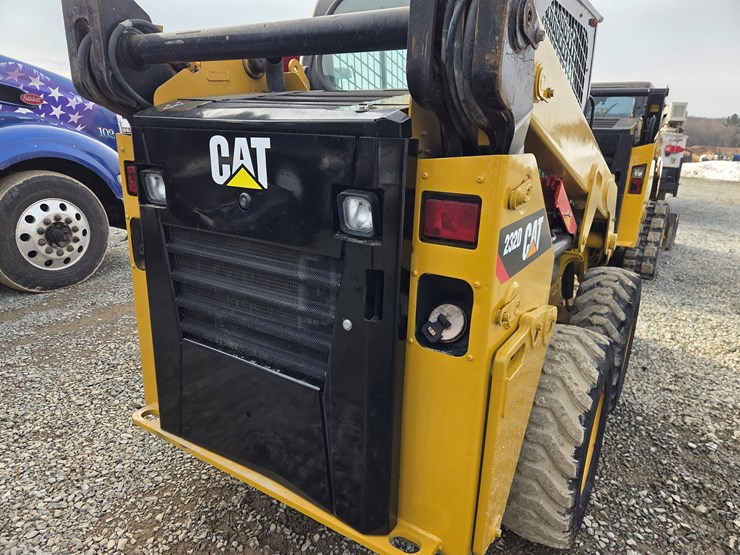 massey-ferguson-8-image-22