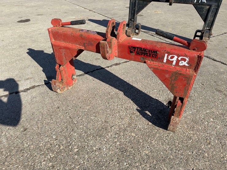 tractor-supply-quick-hitch-image-2