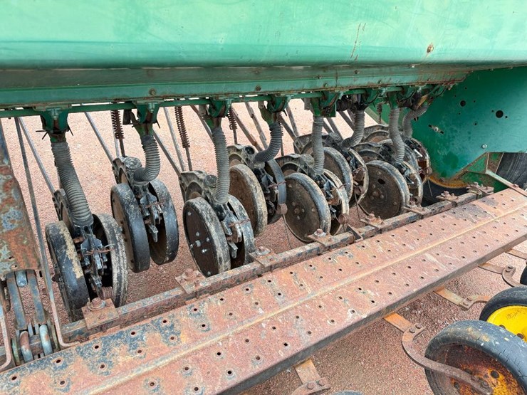 john-deere-8300-image-17