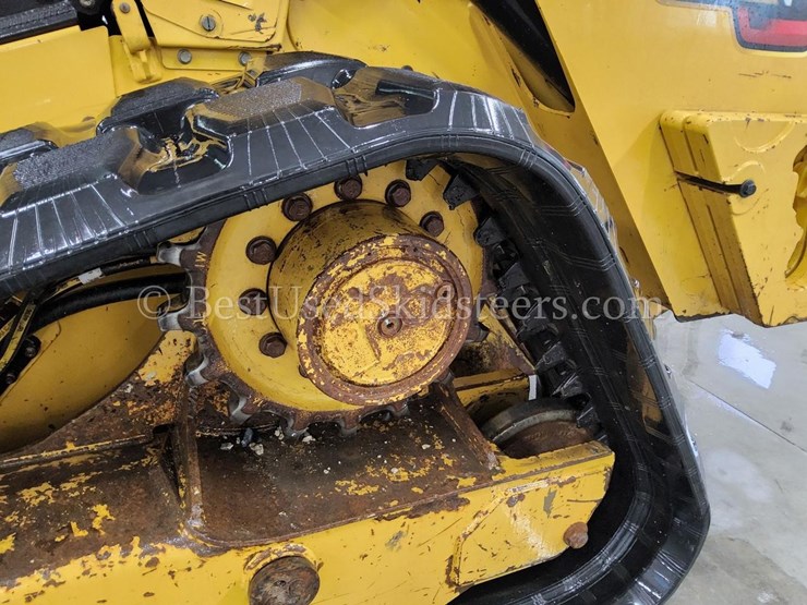 2020-caterpillar-299d3-image-16