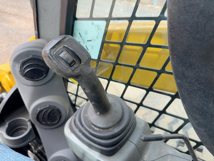 2018-caterpillar-289d-image-22