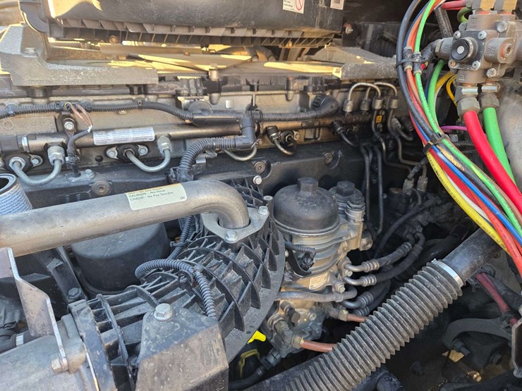 2019-freightliner-cascadia-3akjhhdr0kskr5281-mileage:-image-17