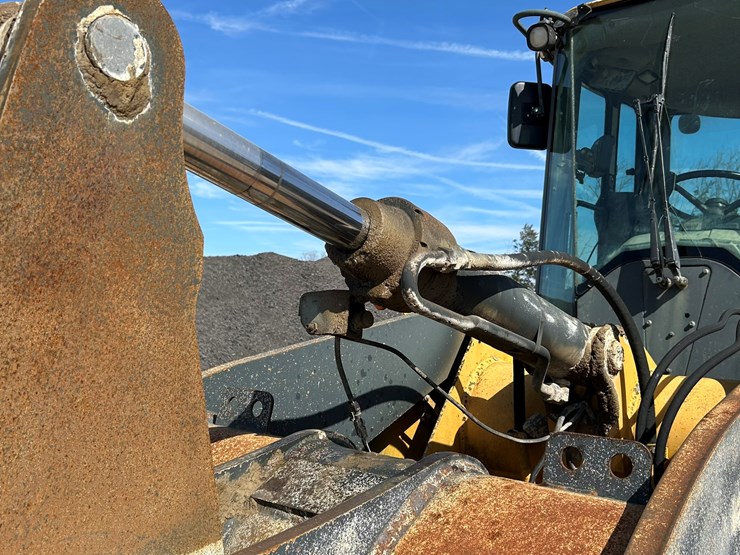 2010-deere-544k-image-20