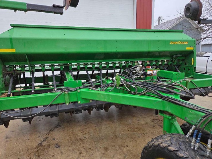 john-deere-1590-image-36