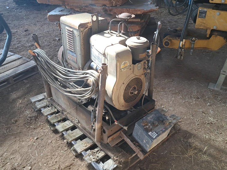 #136-•-hobart-welder-image-3